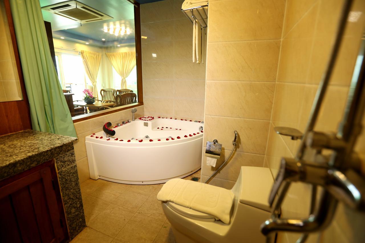Hotel Sincere Smile Yangon Exterior photo
